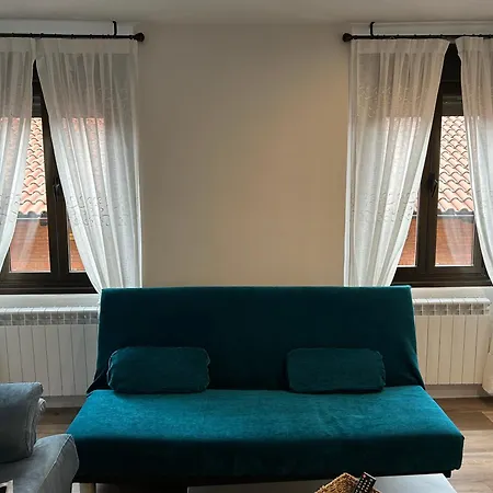 La Ventana De San Isidoro * Леон